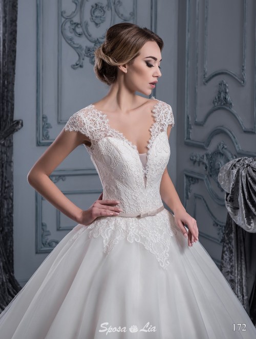 https://www.sposa-lia.com/images/stories/virtuemart/product/172       (2).jpg